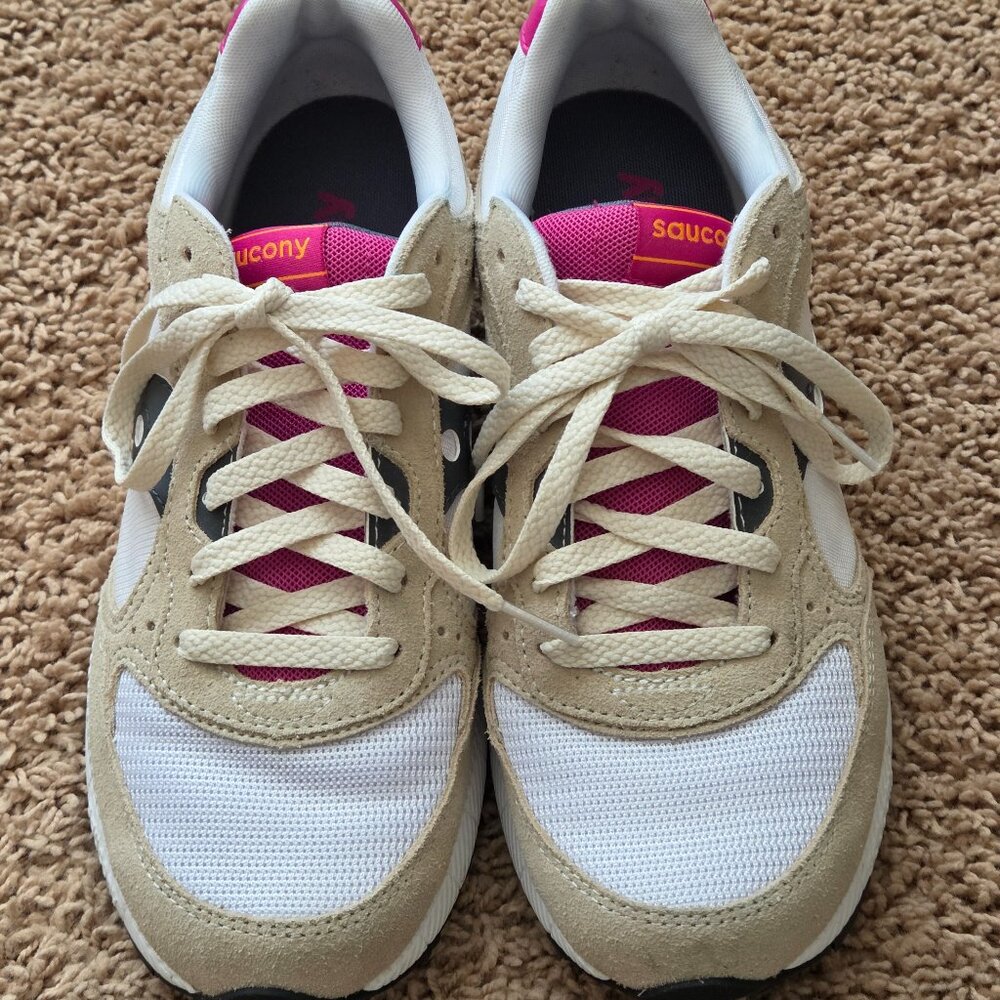 Saucony Women's White, Tan and Pink Sneakers, Size 9.5